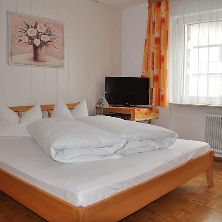 Ferienwohnung Jenny Schruns Bagian luar foto