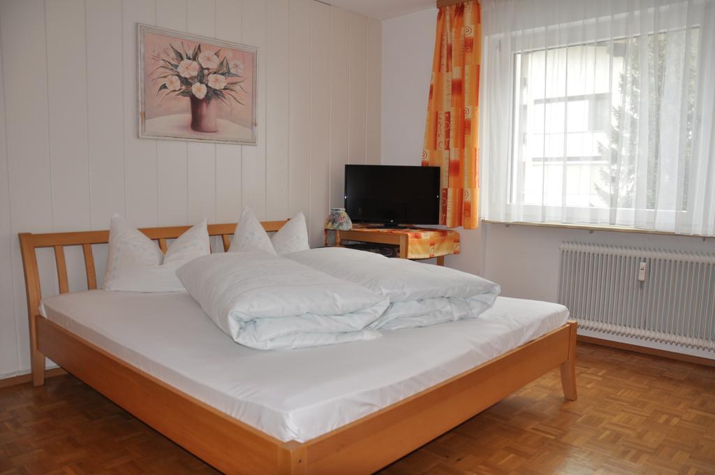 Ferienwohnung Jenny Schruns Bagian luar foto